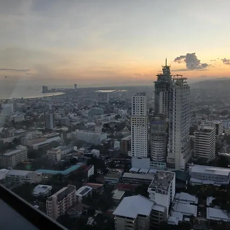 1 Bedroom 47Th Floor, Horizon 101, Corner With Sea View And Mountain View